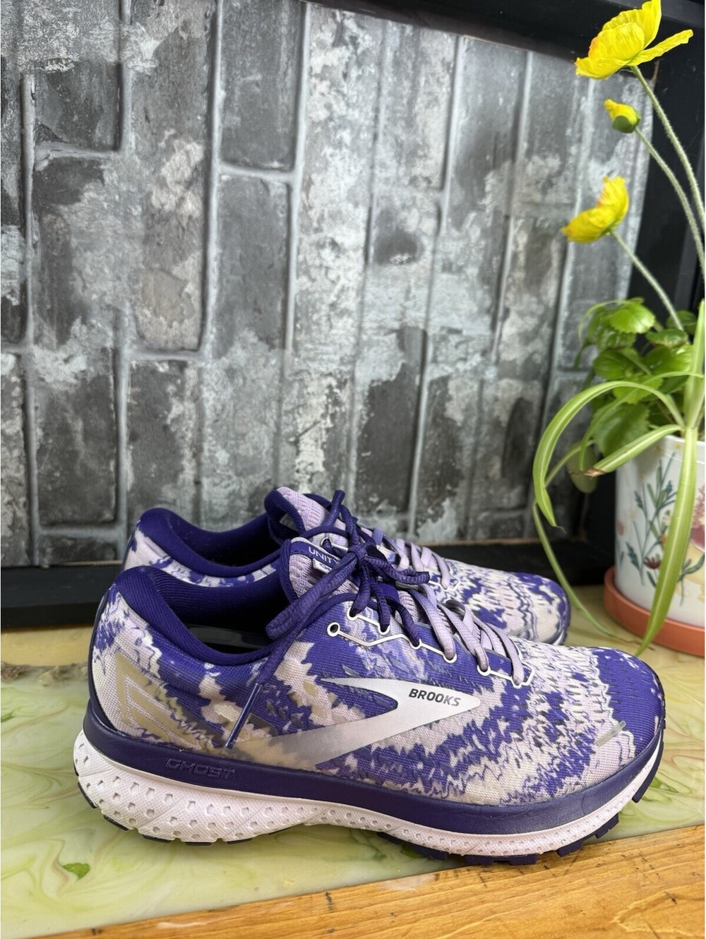 Limited Edition Brooks  Ghost 13 Together Women’s Purple/White Low Top 120338 - Picture 2 of 7